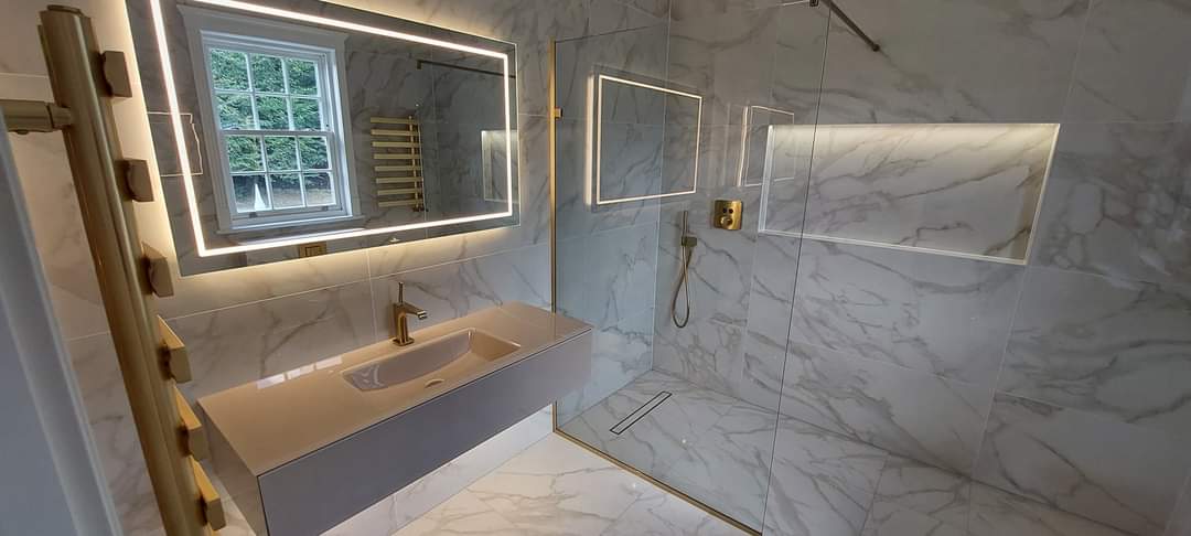 Aquastone ensuite bathroom detail